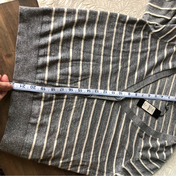 Talbots short sleeve shimmery v neck button down sweater. PL, NWT - Picture 9 of 12